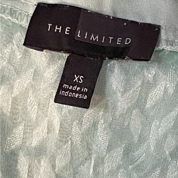 THE LIMITED PULLOVER BLOUSE SIZE XS VERY GENTLY WORN - Picture 3 of 3